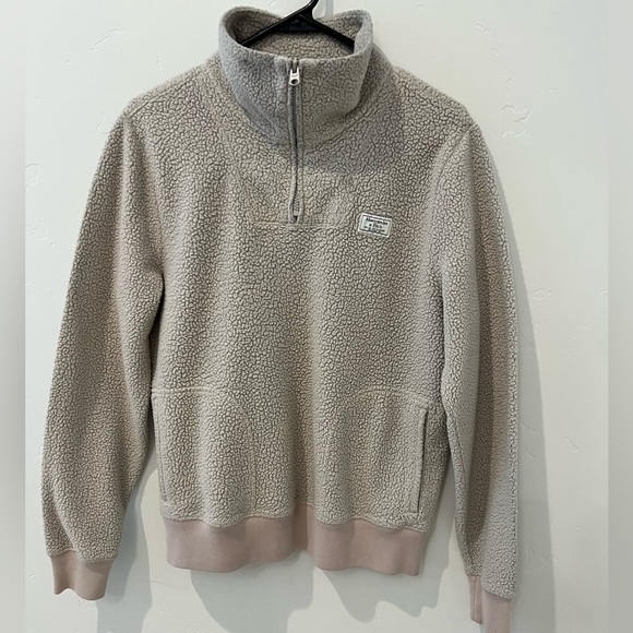 Abercrombie & Fitch Tops - Abercrombie & Fitch Women’s Sherpa 3/4 Zip Sweater Cream size Medium